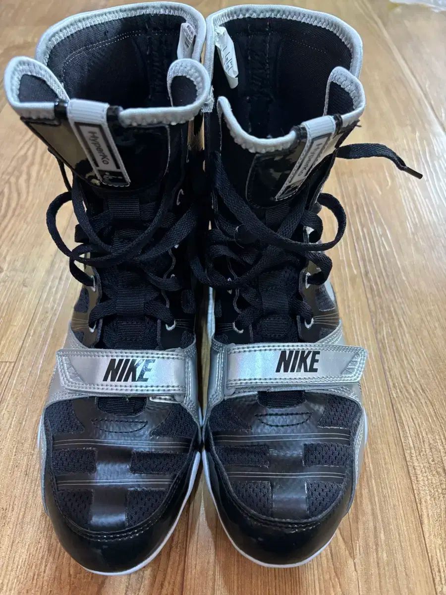 ナイキ ハイパーko1 ブラック-シルバー 255