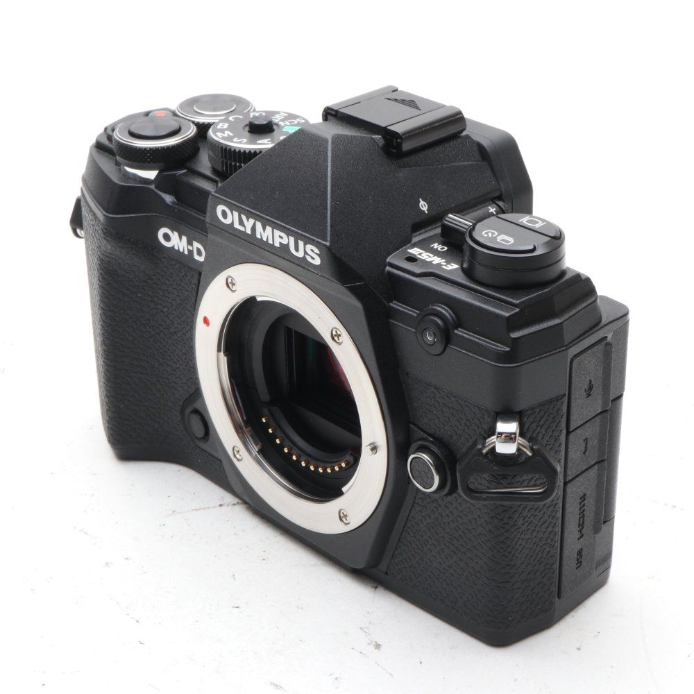 OLYMPUS ミラーレス一眼カメラ OM-D E-M5 MarkIII ボディー ブラック
