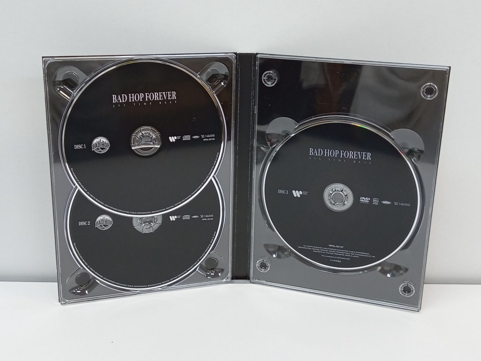 BADHOP CD/DVDセット BADHOP CD/DVDセット BAD HOP DVD CD 7種類セット＋マガジン付き