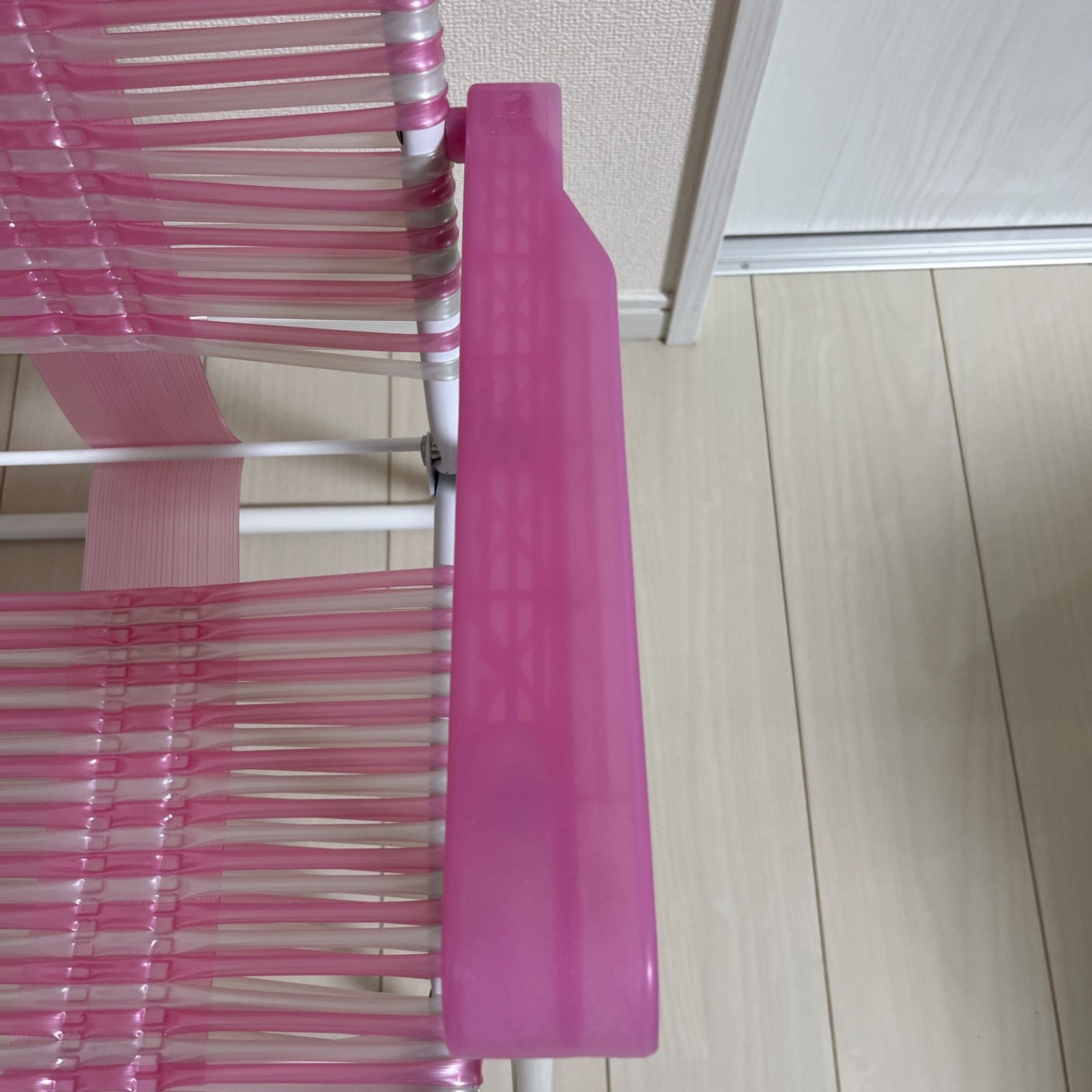 希少】サンリオ ハローキティ ビーチチェア 日焼けキティ 折りたたみ