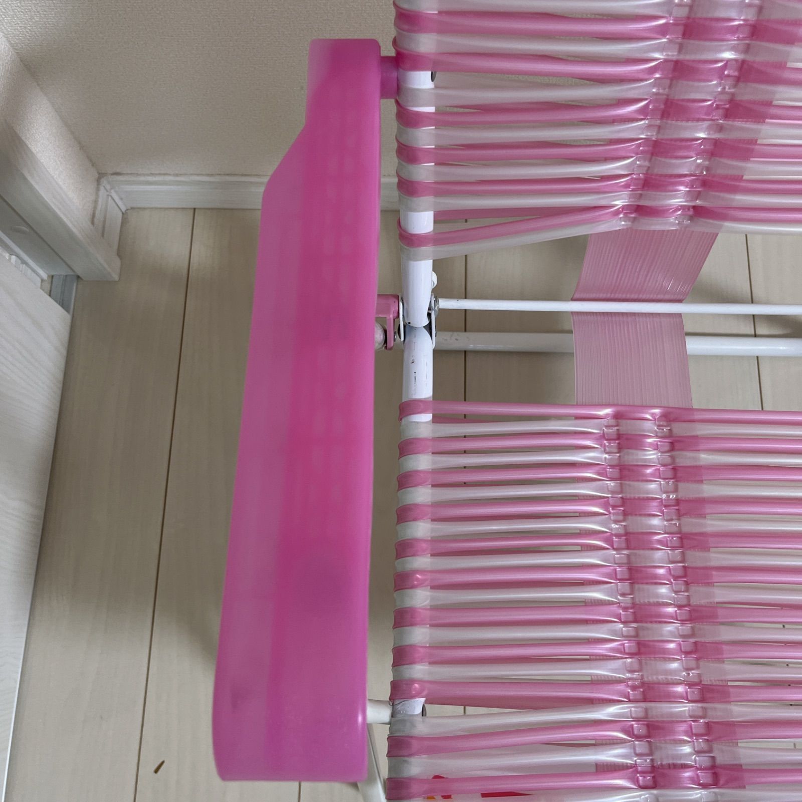 希少】サンリオ ハローキティ ビーチチェア 日焼けキティ 折りたたみ