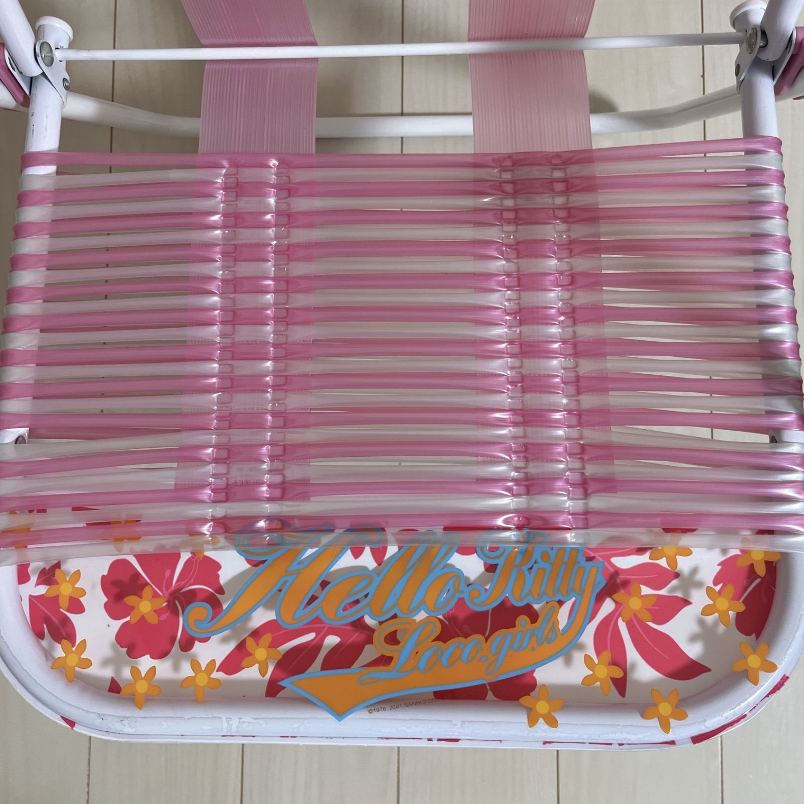 サンリオ ハローキティ ビーチチェア 日焼けキティ 折りたたみ椅子 水着キティ サンリオ ハローキティ ビーチチェア 日焼けキティ 折りたたみ椅子