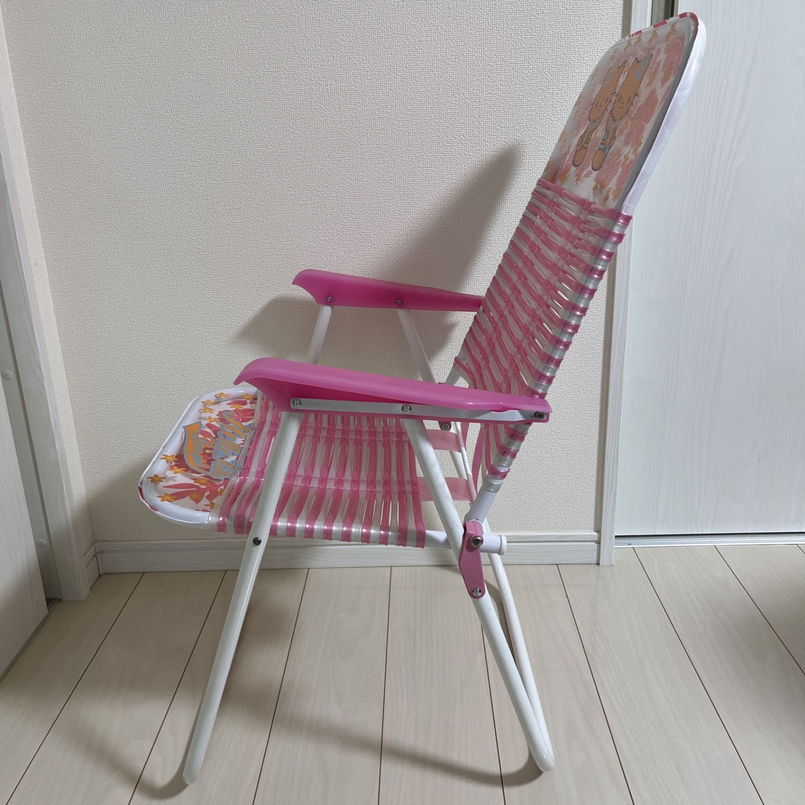 希少】サンリオ ハローキティ ビーチチェア 日焼けキティ 折りたたみ