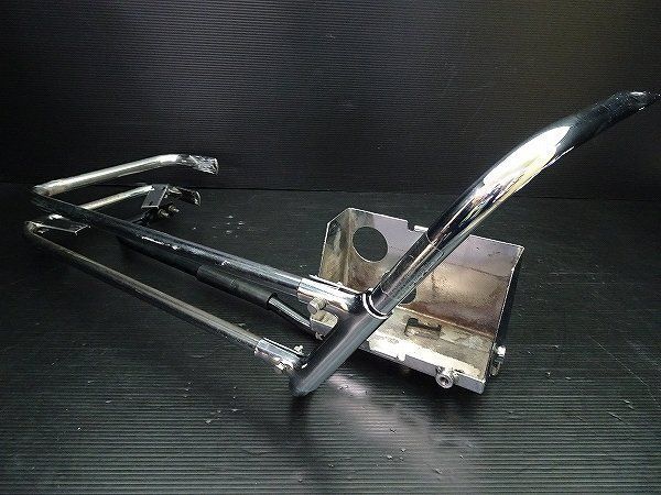 ハーレー 1991年式 エボ ウルトラ 1340 パニアケースガード 右 バイク パーツ 部品 HD AR 106