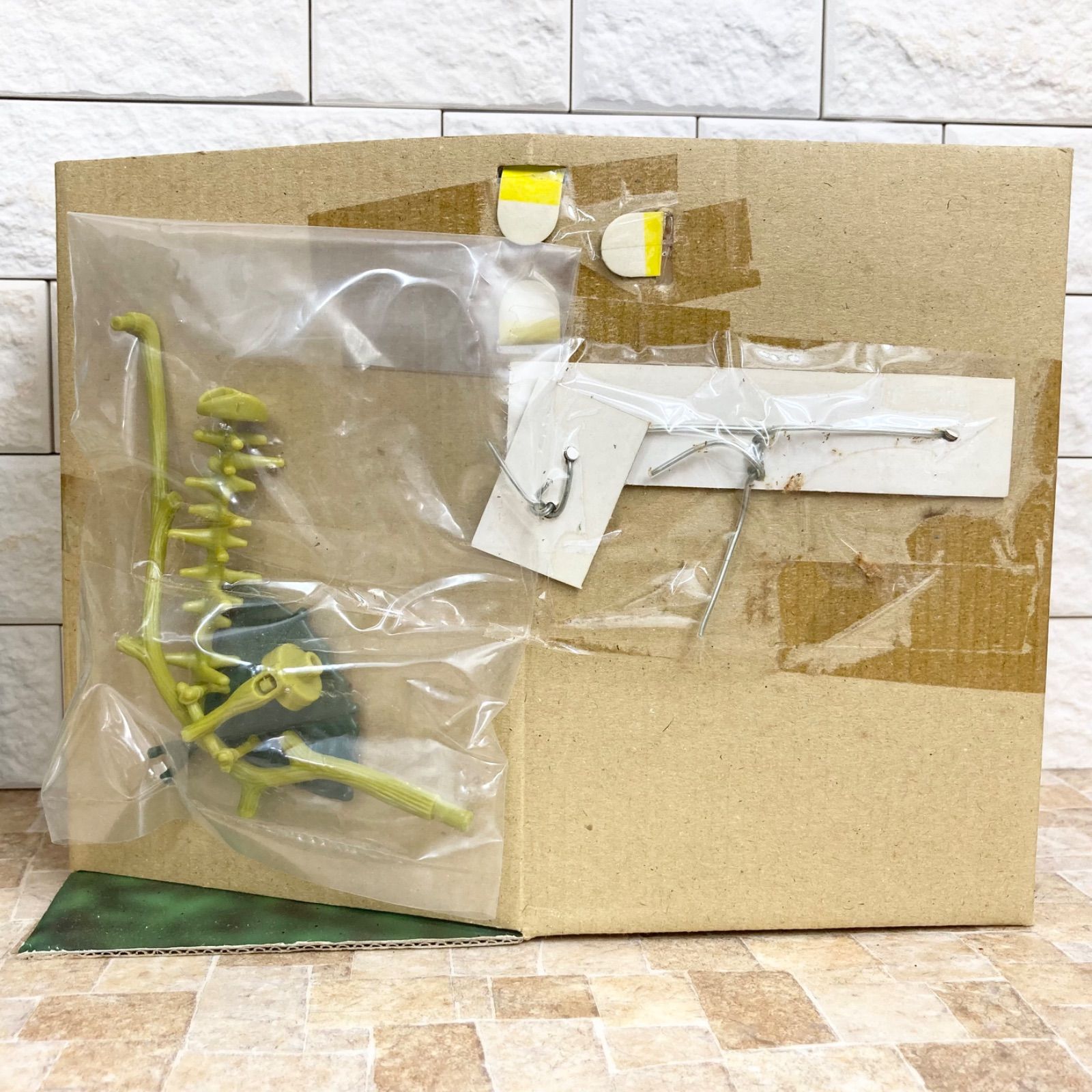 未使用】バグズ・ライフ ホッパー フィギュア hopper Hideout PLAYSET