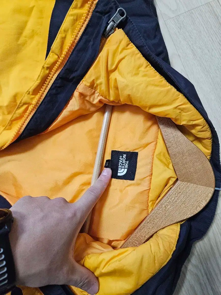 ザノースフェイス ウィンドブレーカー 黄色 HYVENT OLIVEOS_COM_TR