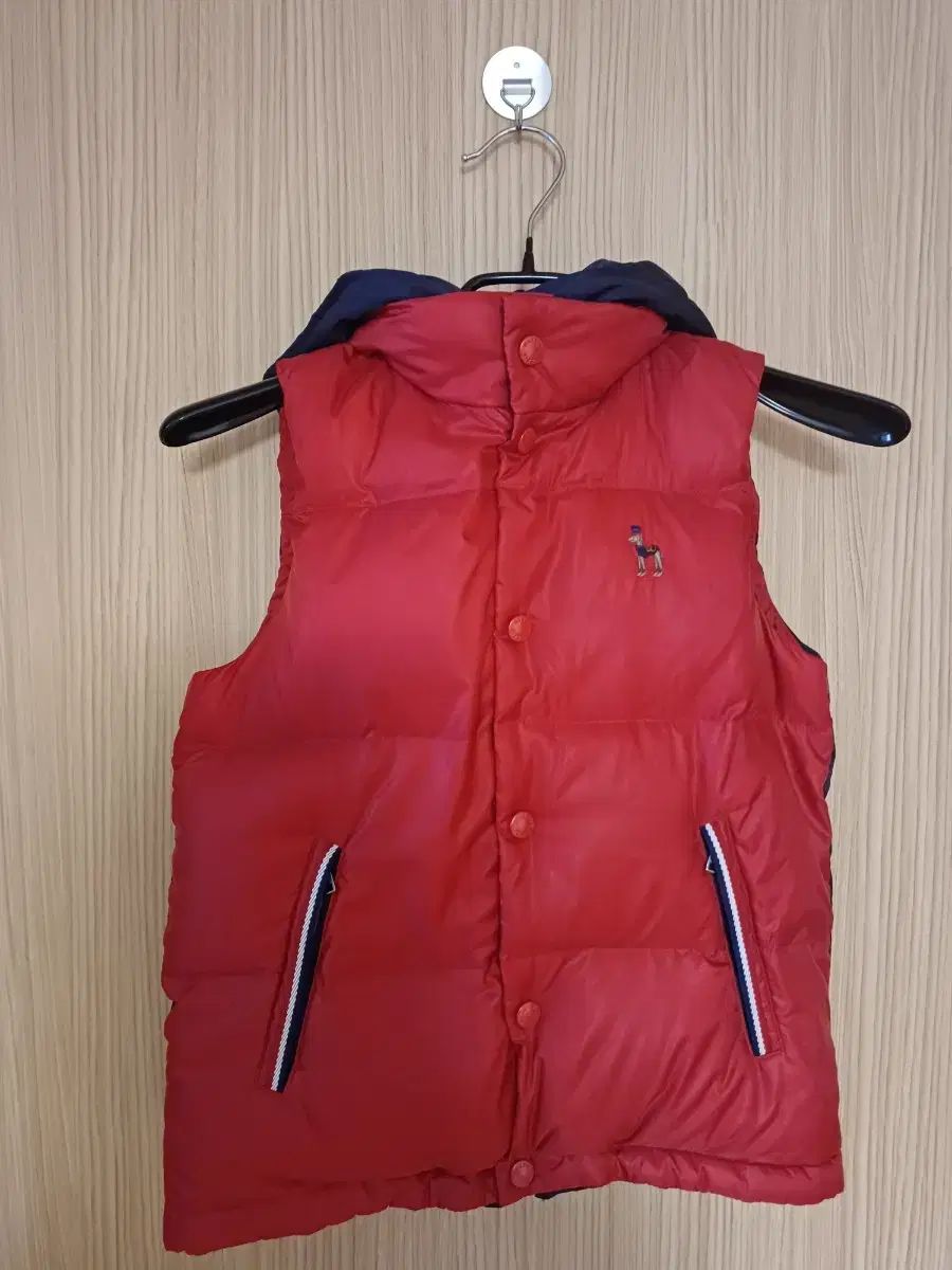 HAZZYS へジス 子供用 レッド ダウン ベスト 130号