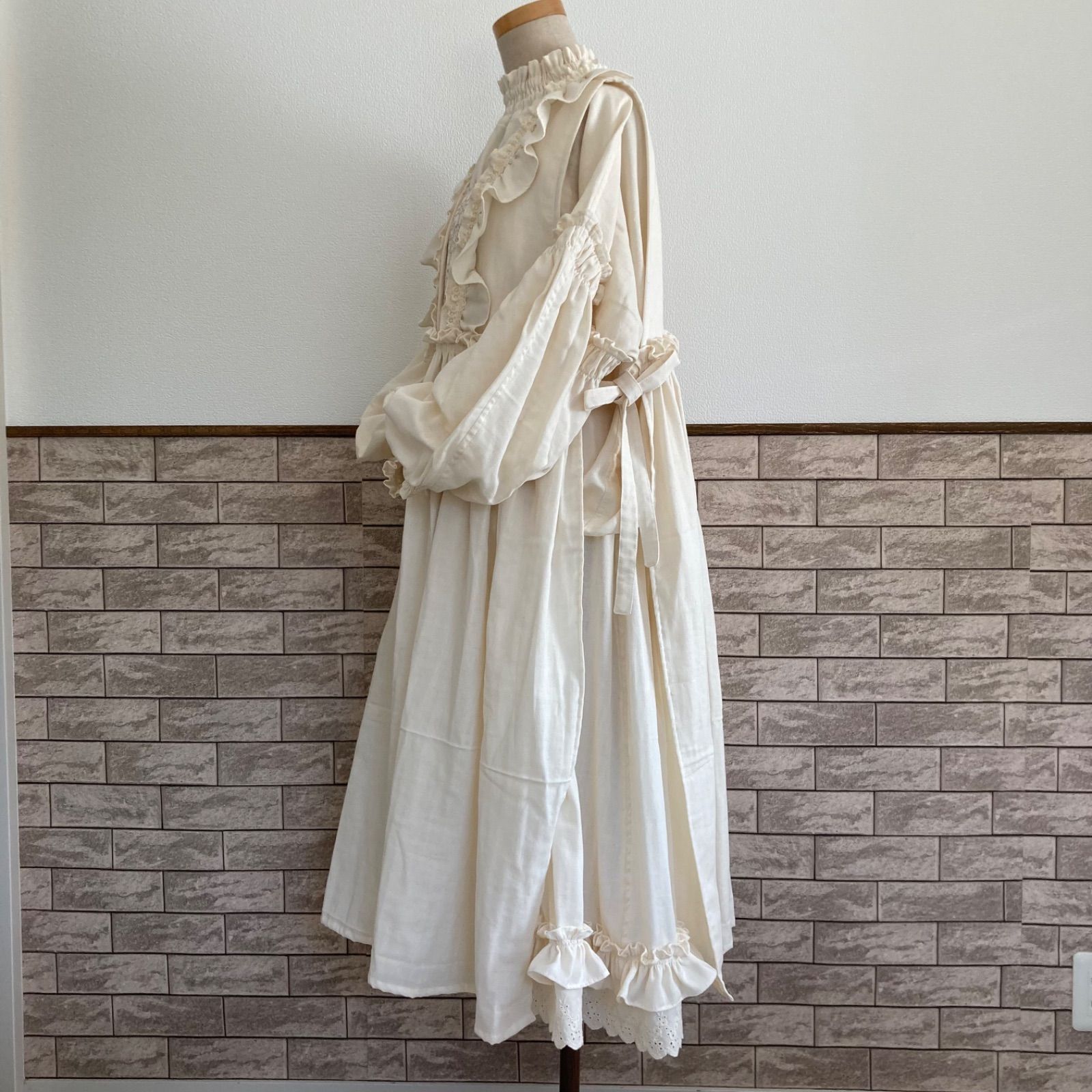  Ｗガーゼ サイドリボンのエプロンワンピース 生成 ワンピース チュニック ファッション