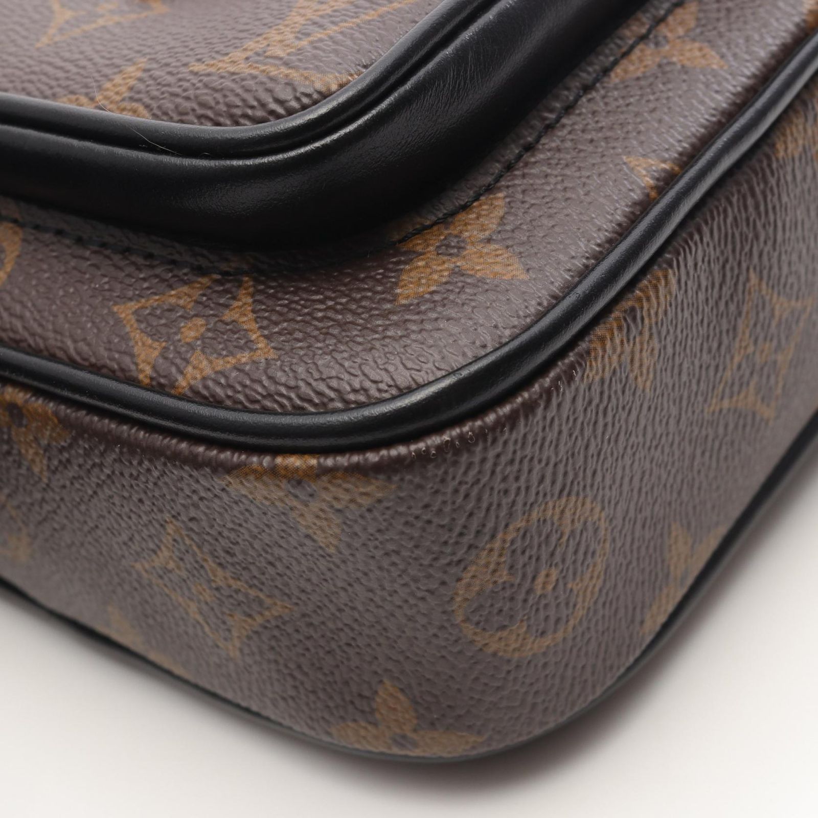 ルイ・ヴィトン LOUIS VUITTON ショルダーバッグ クリストファー  