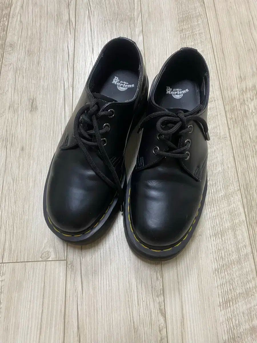 DR. MARTENS 1461 3ホール クアッド 250