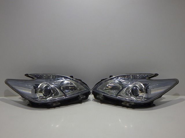 30 プリウス ヘッドライト左右 ハロゲン ZVW30 前期 47-29 ホ 81110