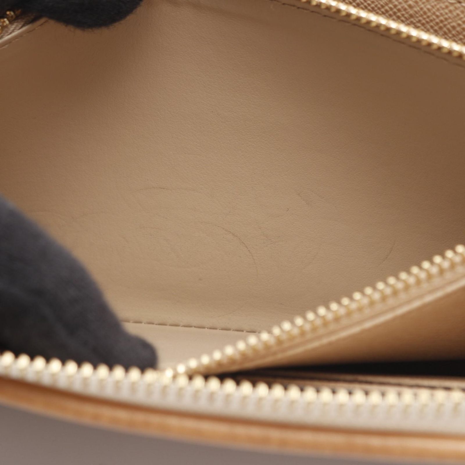 ラウンド長財布 ジッピーウォレット