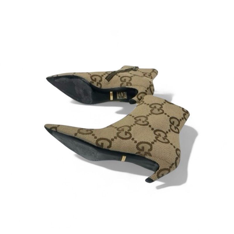 【レイレイ☆新品☆未使用】GUCCIGGキャンバス ロゴ ブーツ ベージュ レイレイ☆新品☆未使用】GUCCIGGキャンバス ロゴ ブーツ ベージュ