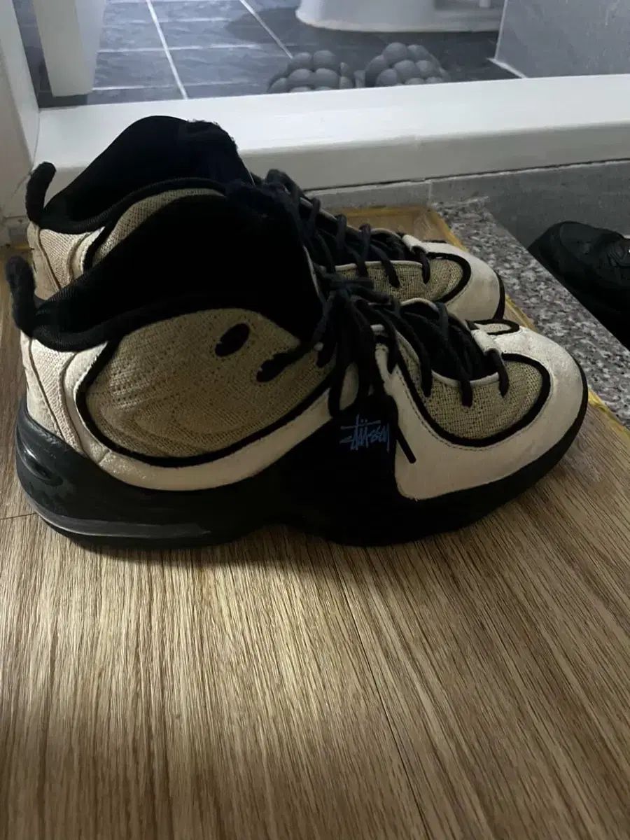  ナイキ STUSSY エアペニー 2 ラタン アンド ライムストーン その他 ウェア