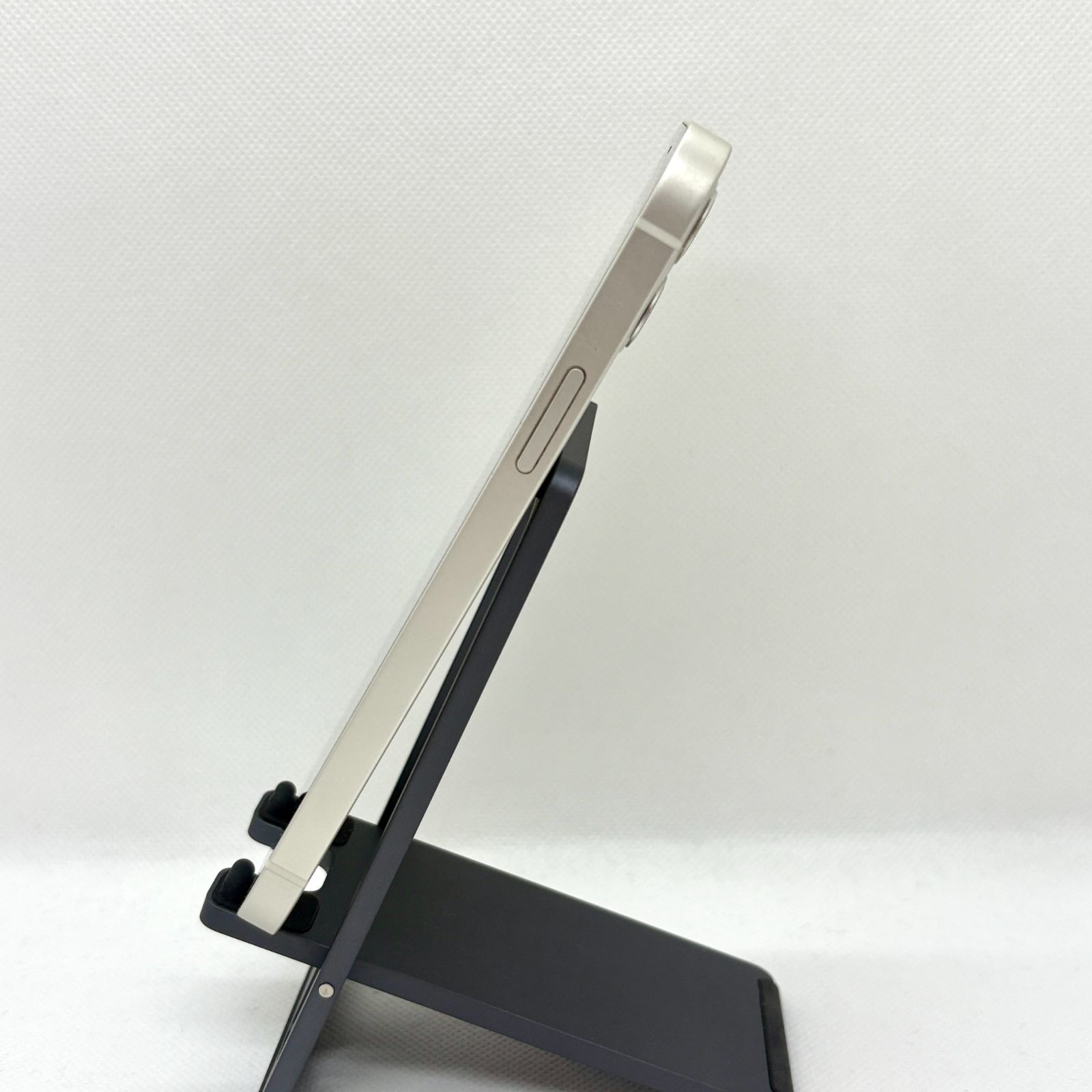 良品】【純正バッテリー81%】 iPhone 12 64GB ホワイト 3369 SIMフリー