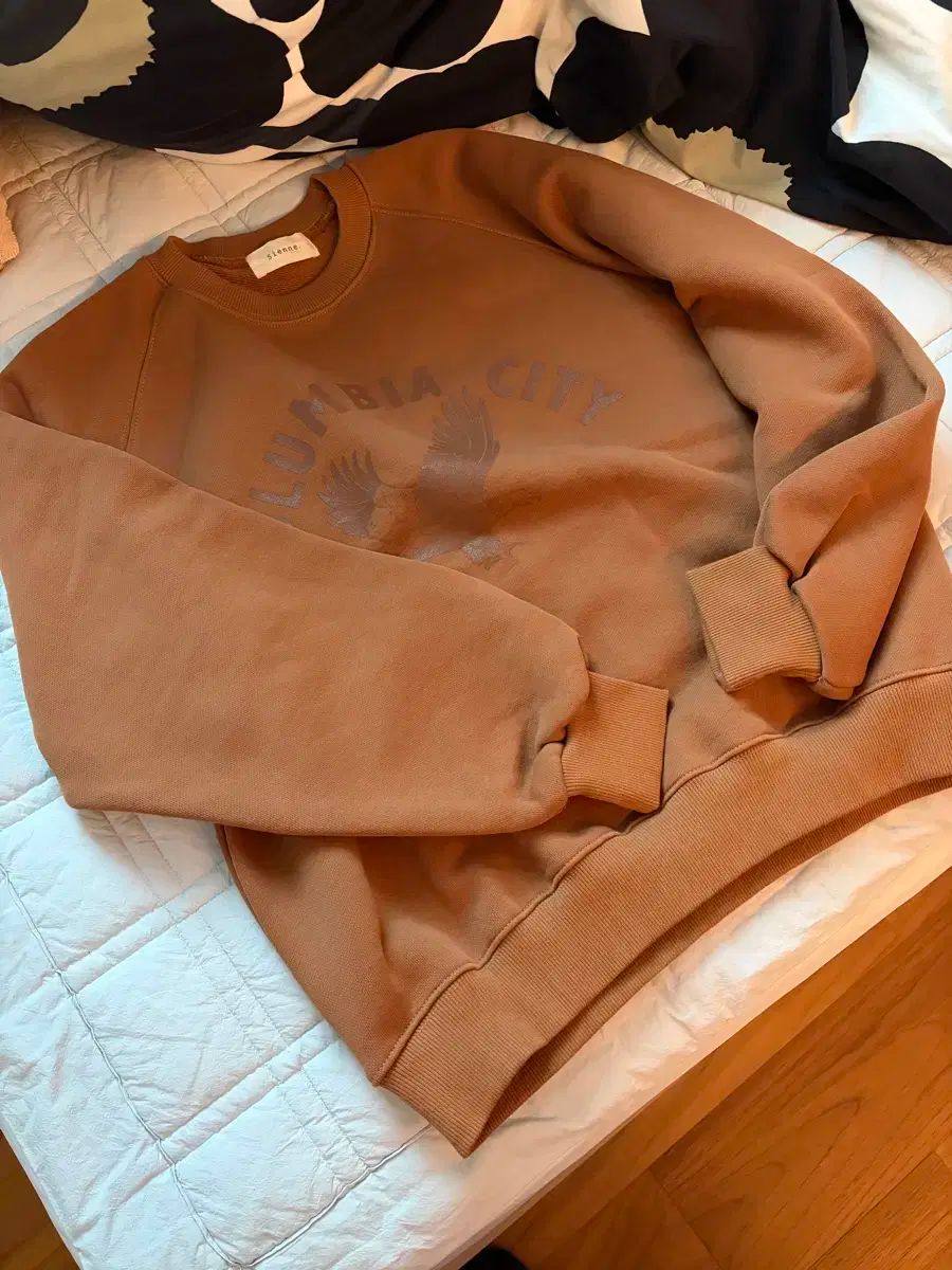 シエンヌ sienne コロンビア スウェットシャツ