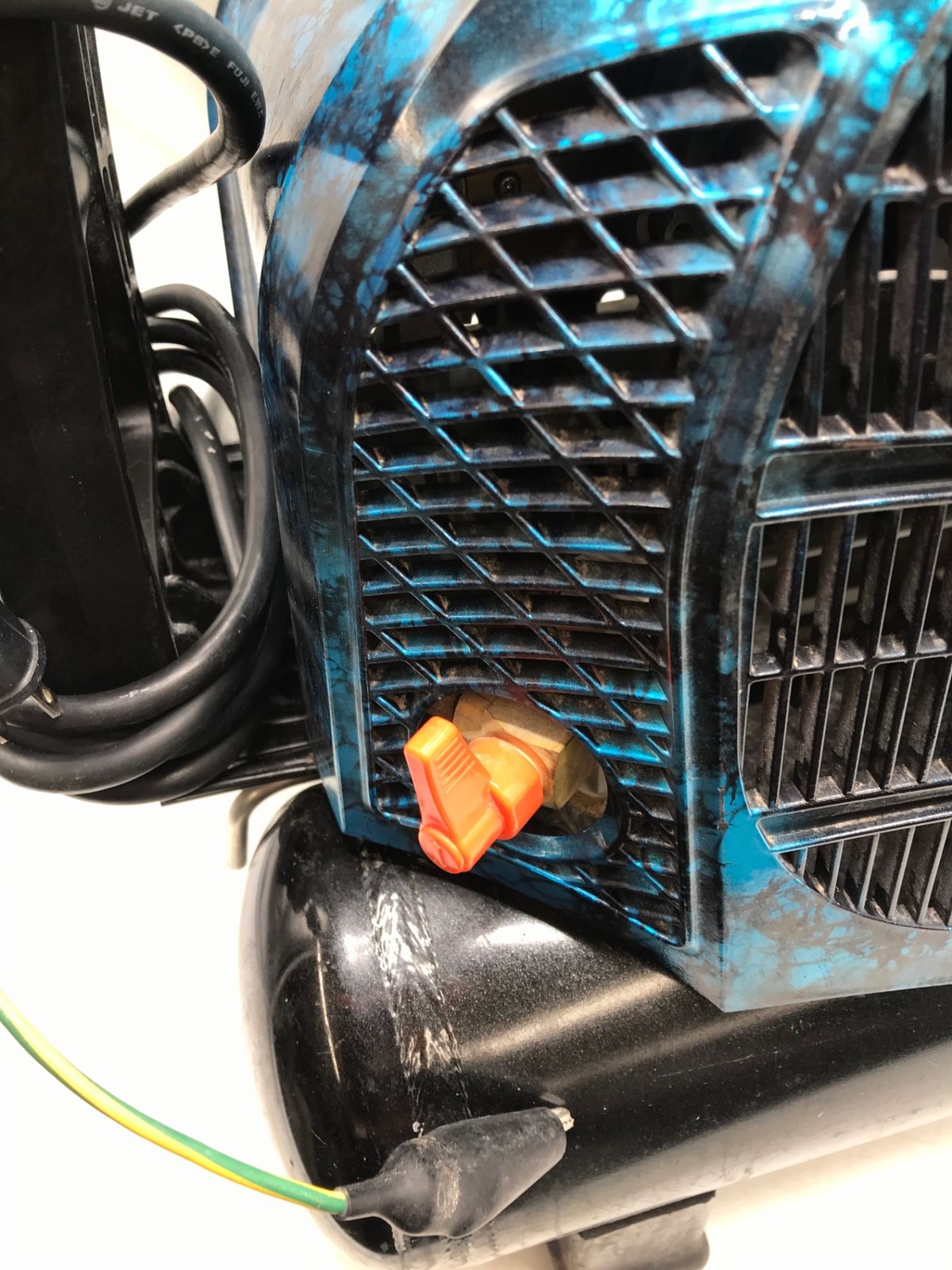 高圧エアコンプレッサー