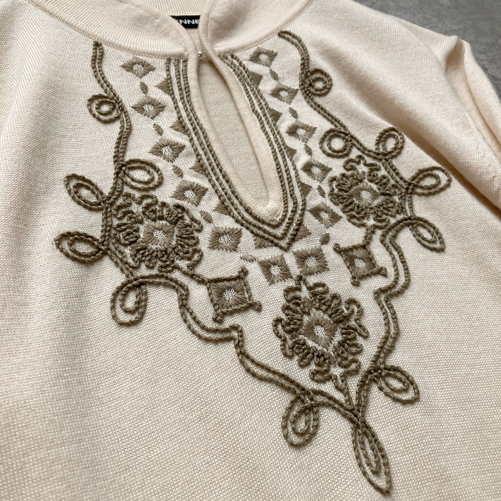 VIVIENNE TAM ヴィヴィアンタム 高級 上質 ウール混 ニット セーター  