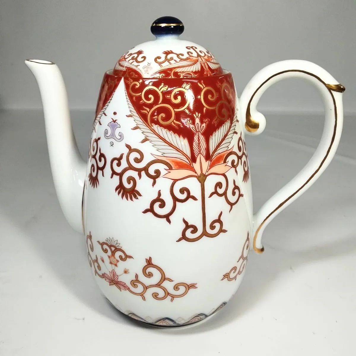 有田焼其泉作 赤濃金彩唐草ティーポット