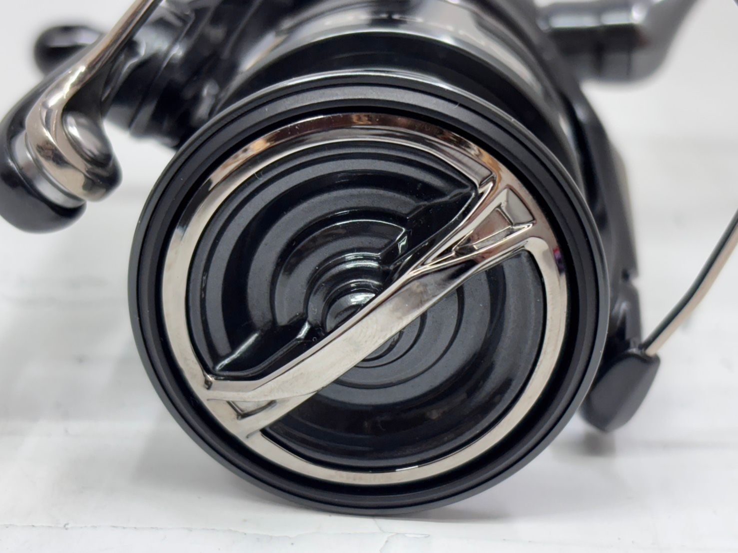 h9980 SHIMANO シマノ スピニングリール ヴァンフォード C3000XG