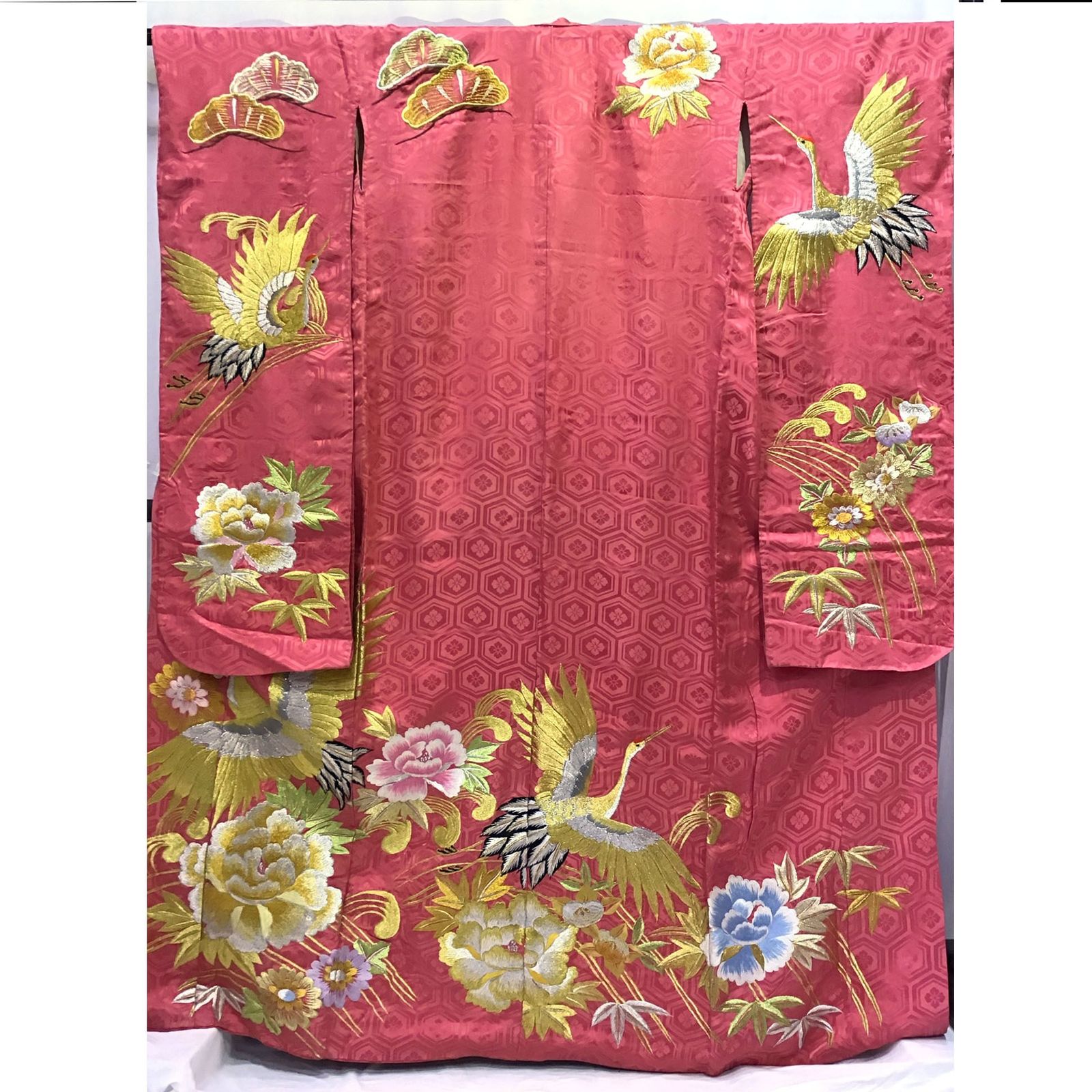 着物 大振袖 刺繍 鶴 花 ピンク系地 No 200701 1680 梱包サイズ80