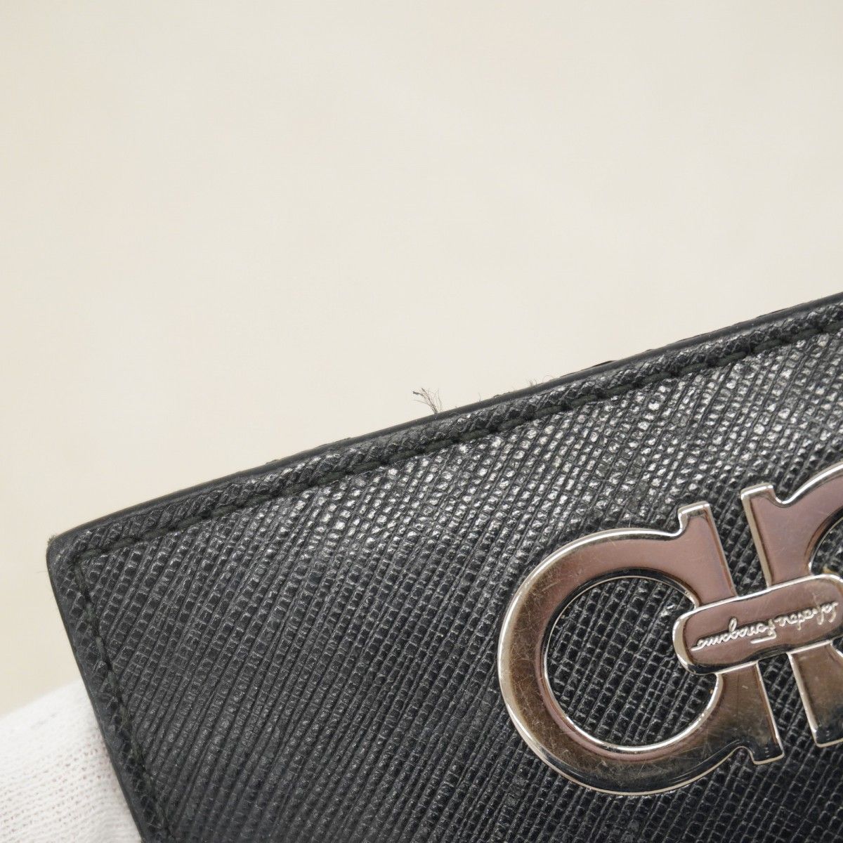 サルヴァトーレフェラガモ カードケース