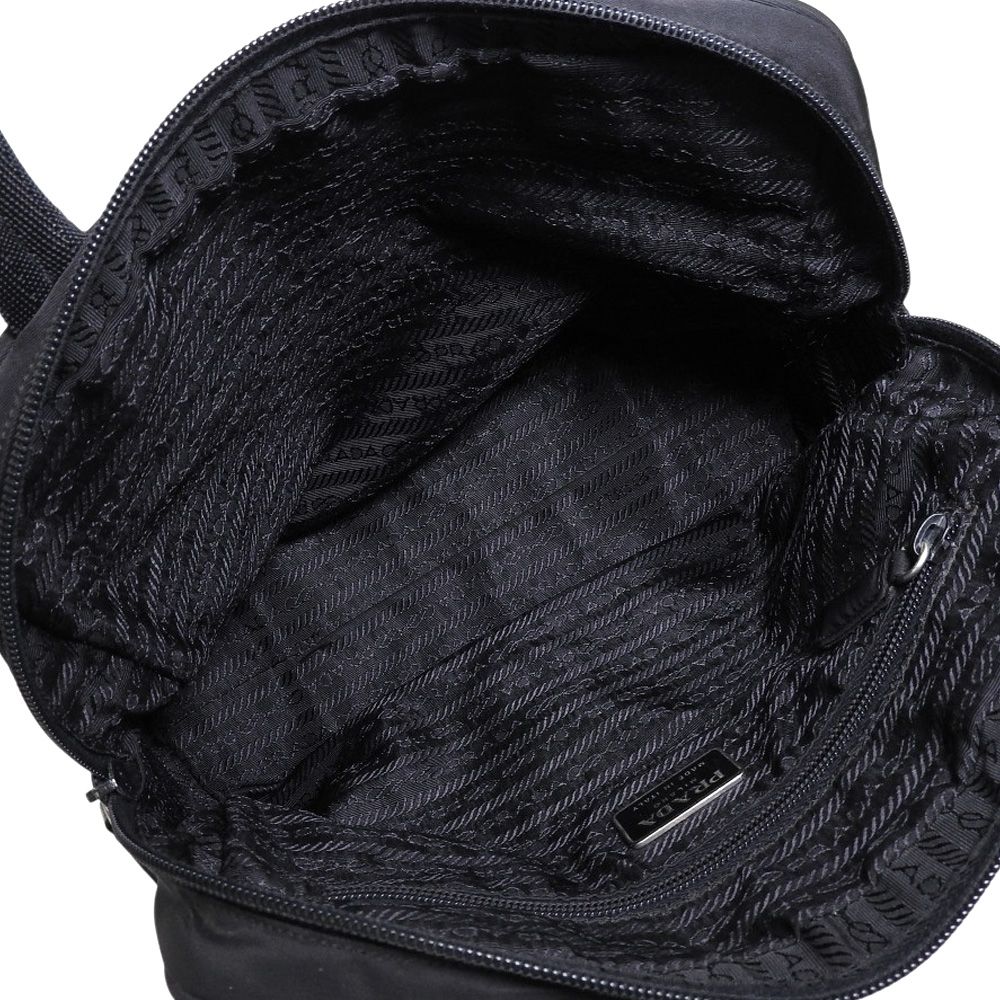 ナイロン ブラック