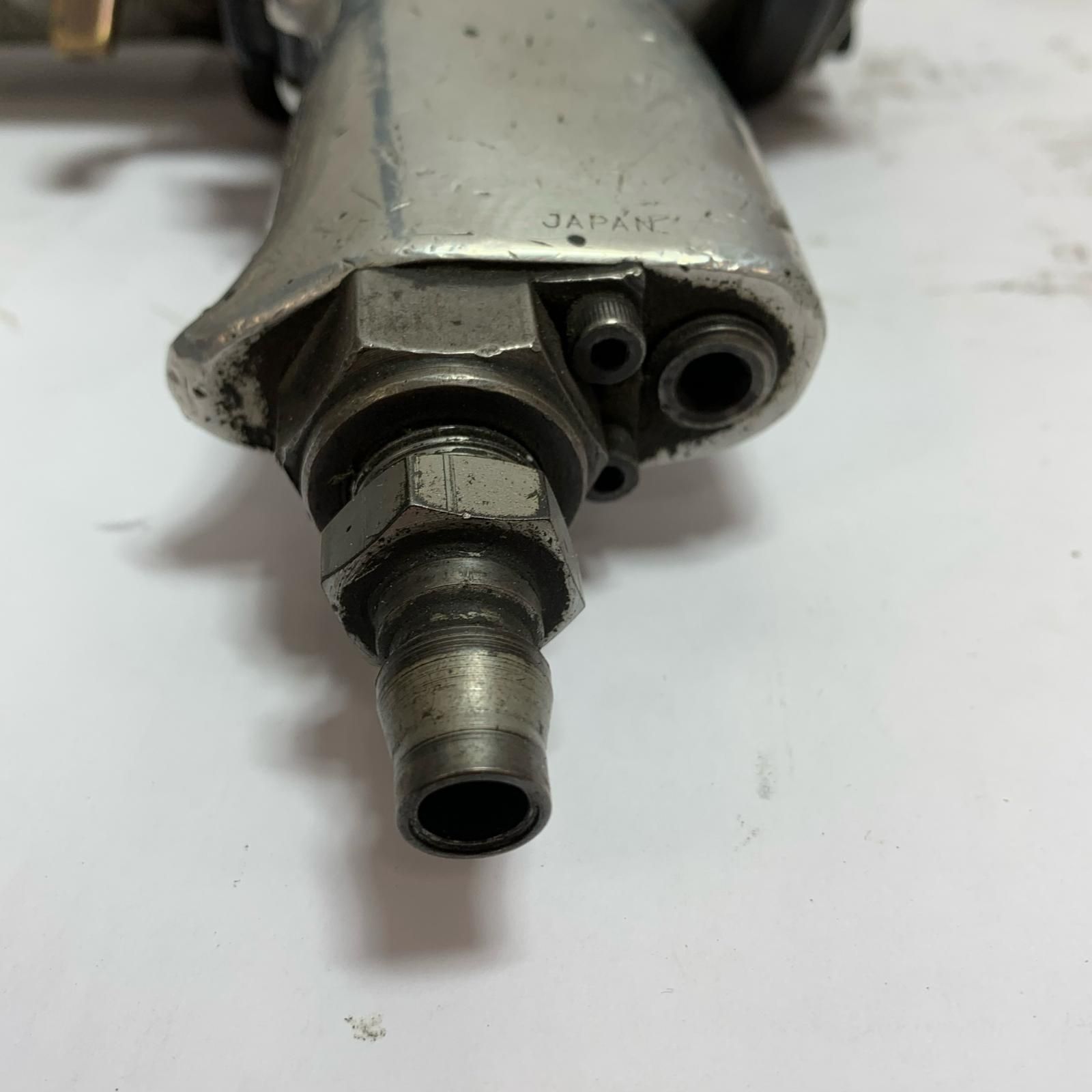 ♭♭空研工業 エアインパクトレンチ 本体のみ 常圧 KW-20P1 シルバー