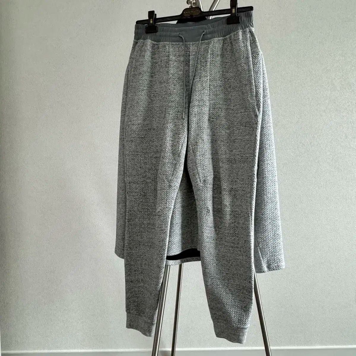 ルルレモン AT EASE クルー ジョガー セットアップ M