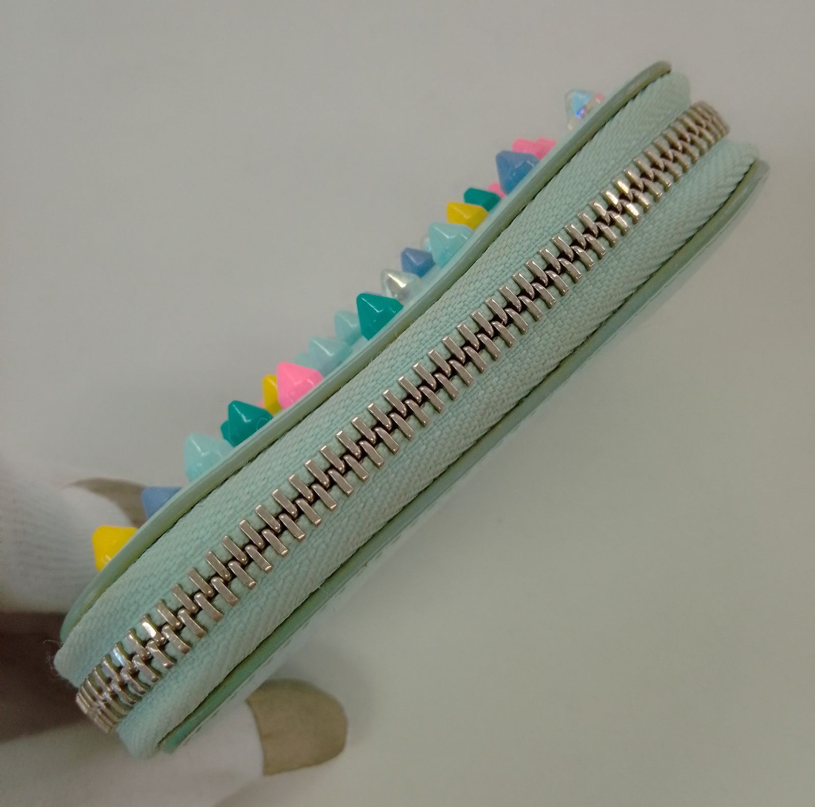 04 クリスチャンルブタン