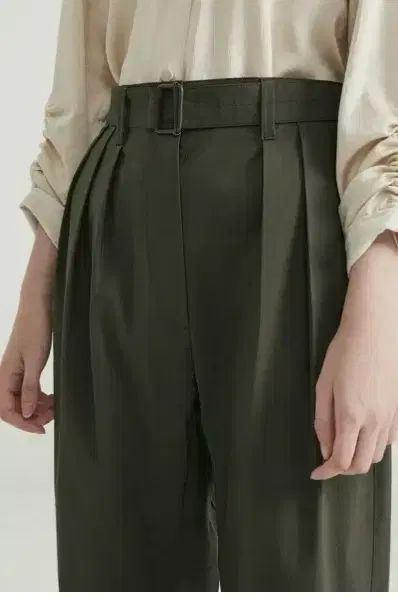 タイム TIME 21 ベルト付き ピンタック パンツ 44