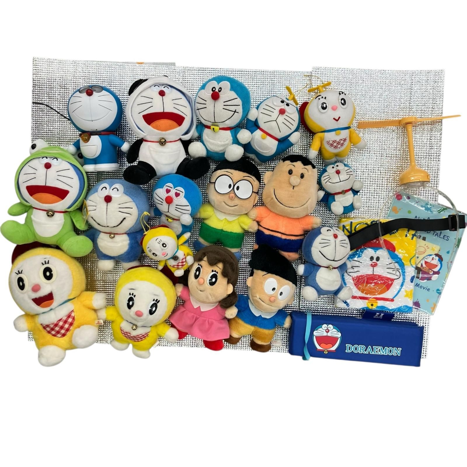 186001 現状品 BANDAI バンダイ 希少レトロ ♪ ドラえもん ぬいぐるみ