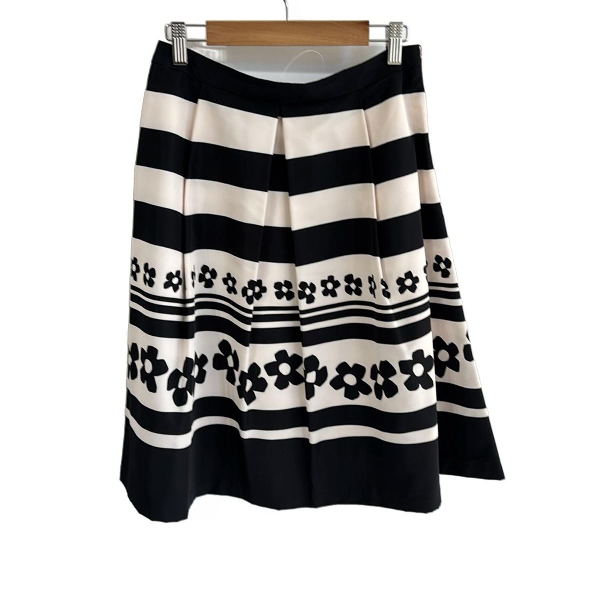 M S GRACY エムズグレイシー スカート サイズ38 レディース 黒 ピンクベージュ ひざ丈 花柄