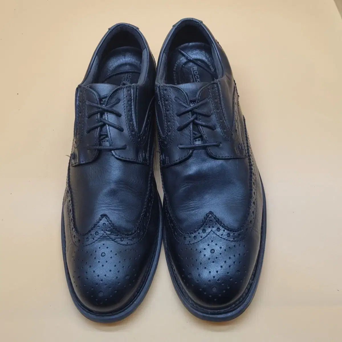 ロックポート トータルモーション メンズ ウイングチップ 軽量靴 285