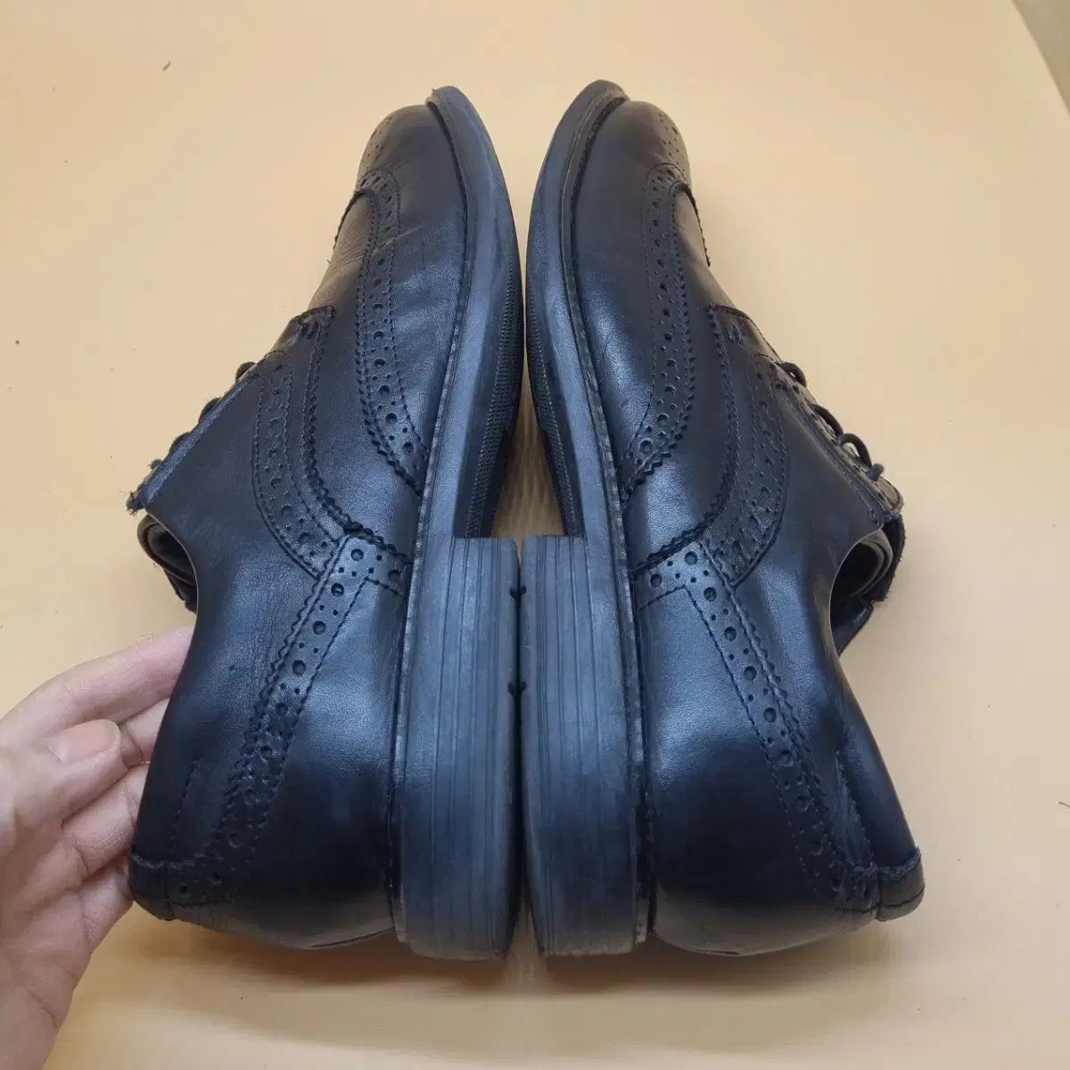 ウイングチップ 軽量靴