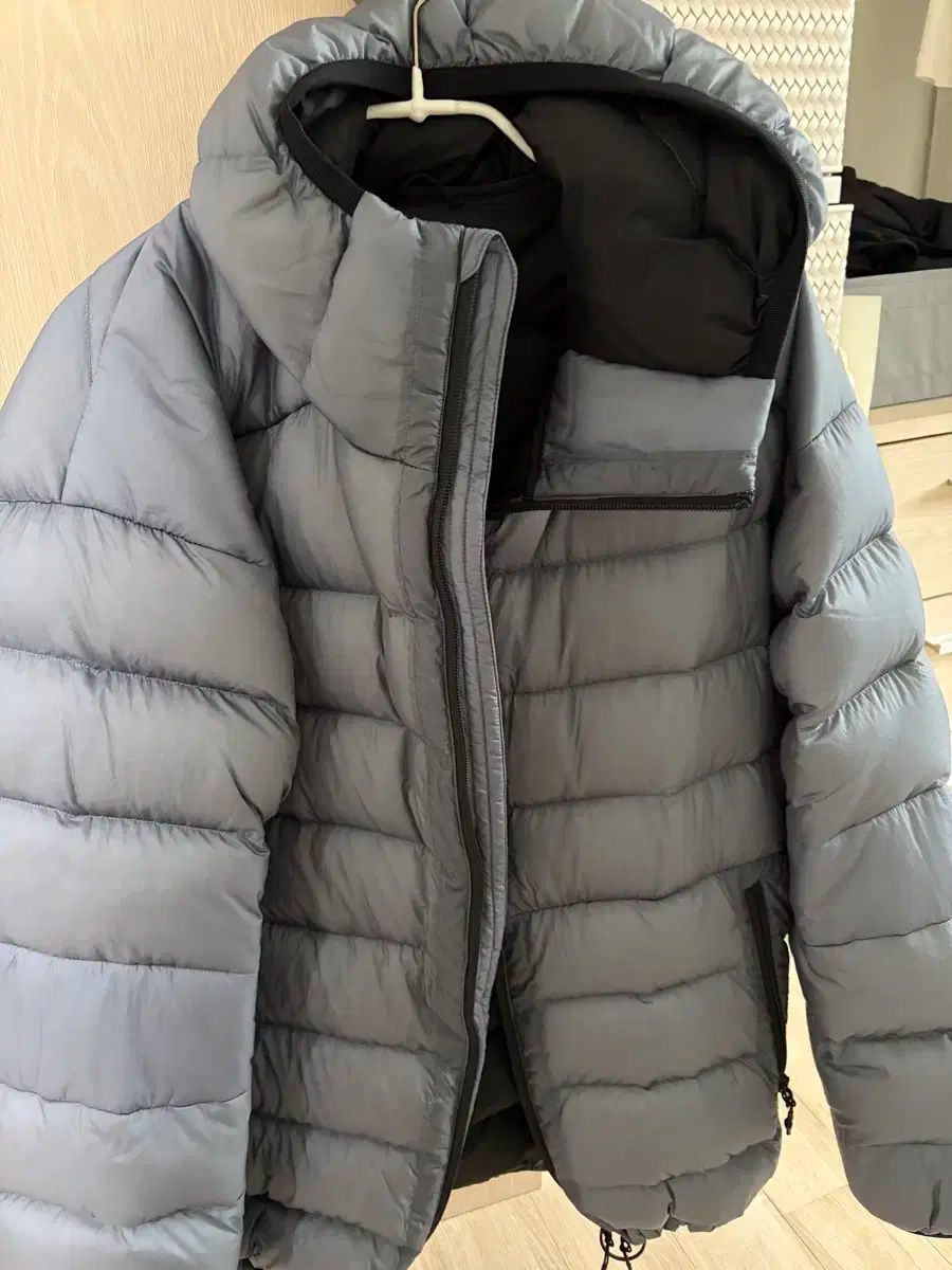 ダウンジャケット