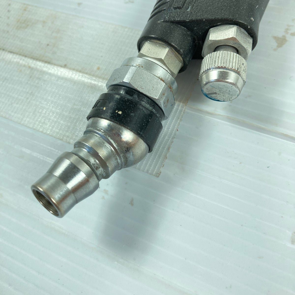 重力式スプレーガン