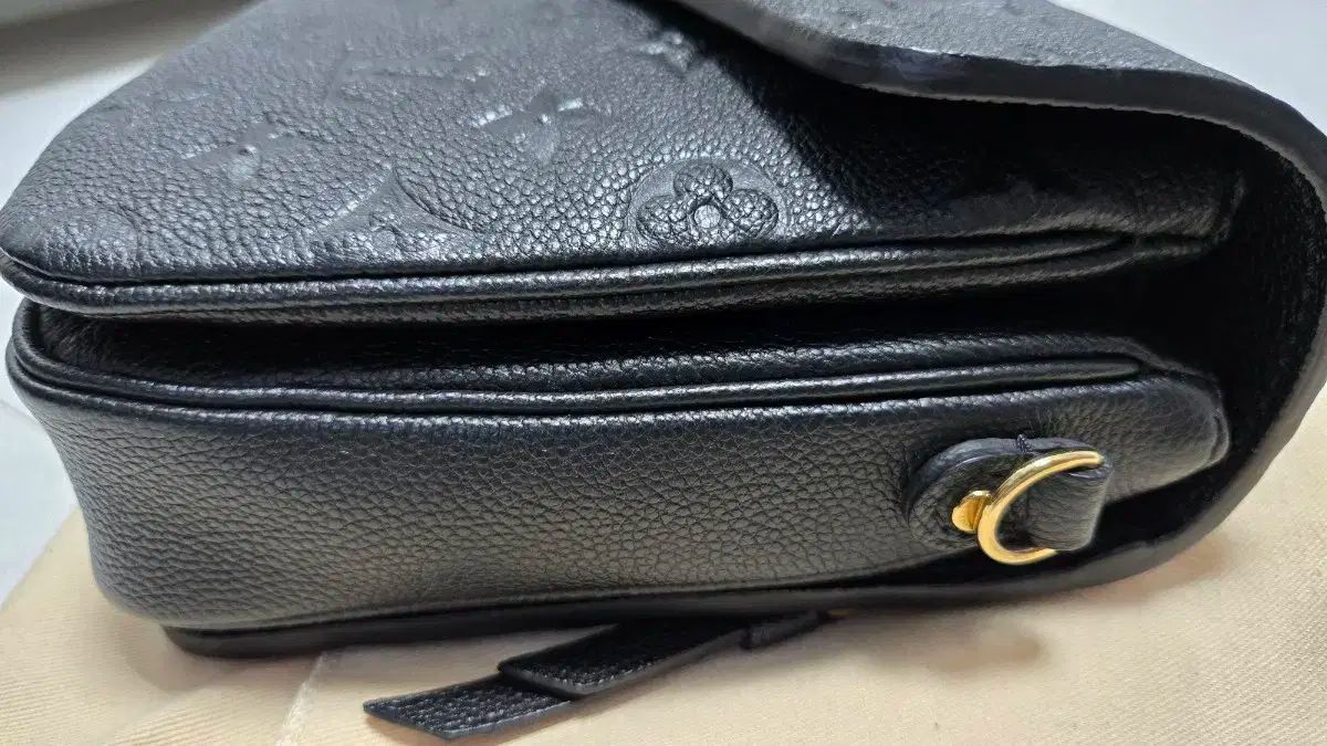 ポシェットメティス