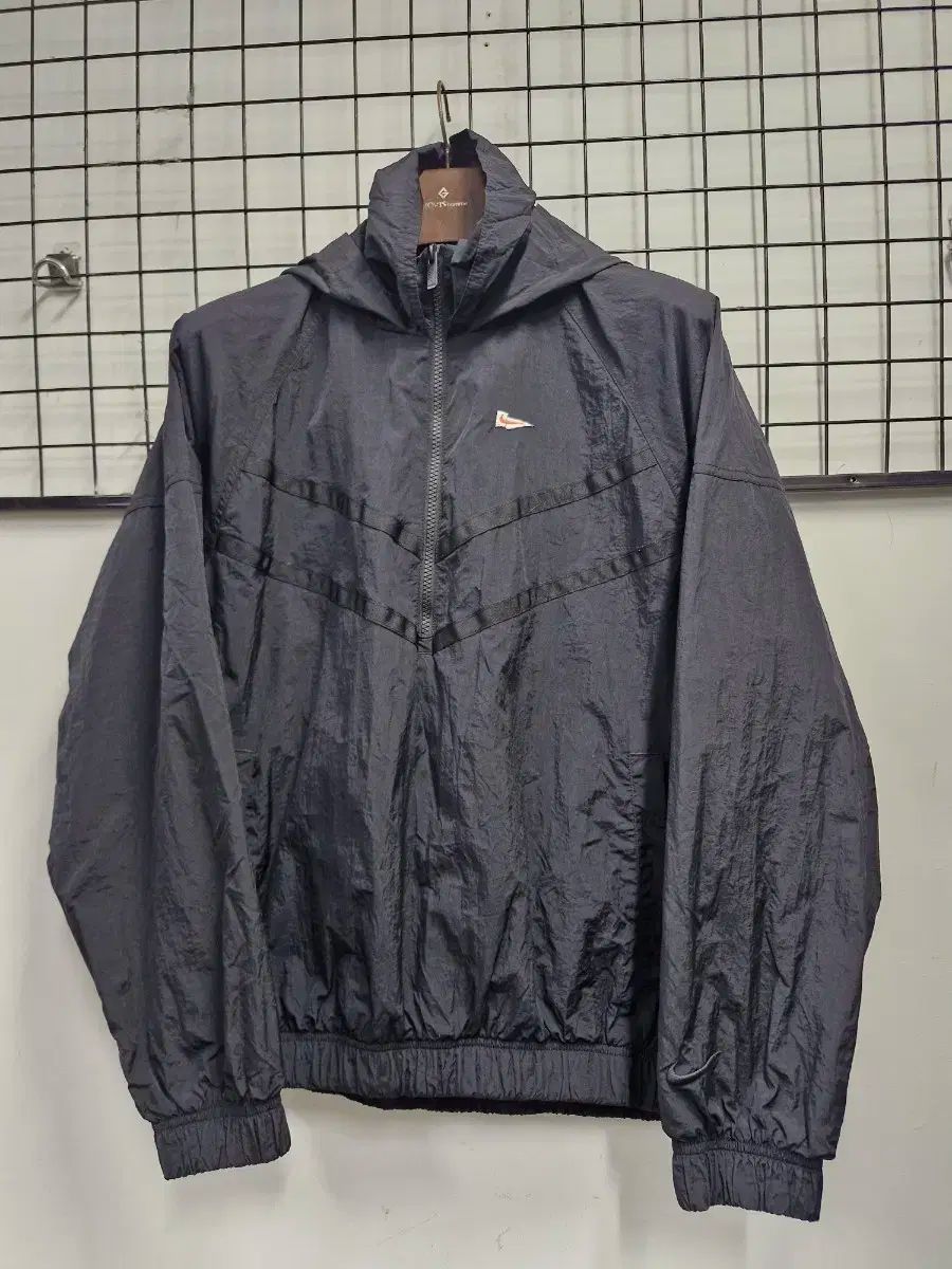 95M NIKE ウィンドランナー フード ハーフジップ ウィンドブレーカー ジャケット