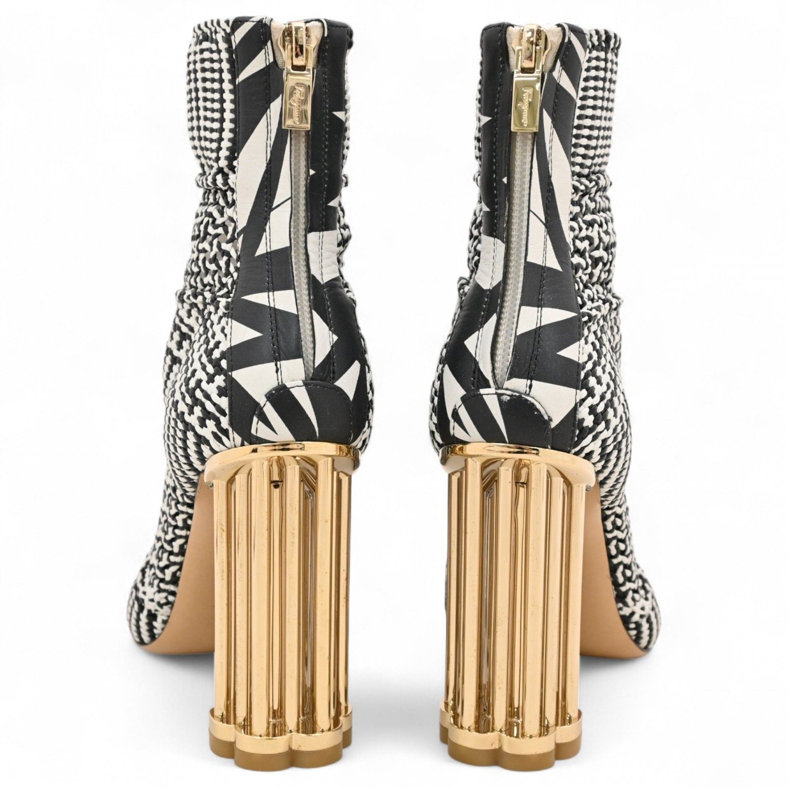 サルヴァトーレフェラガモ ショートブーツ ホワイト×ブラック Aランク