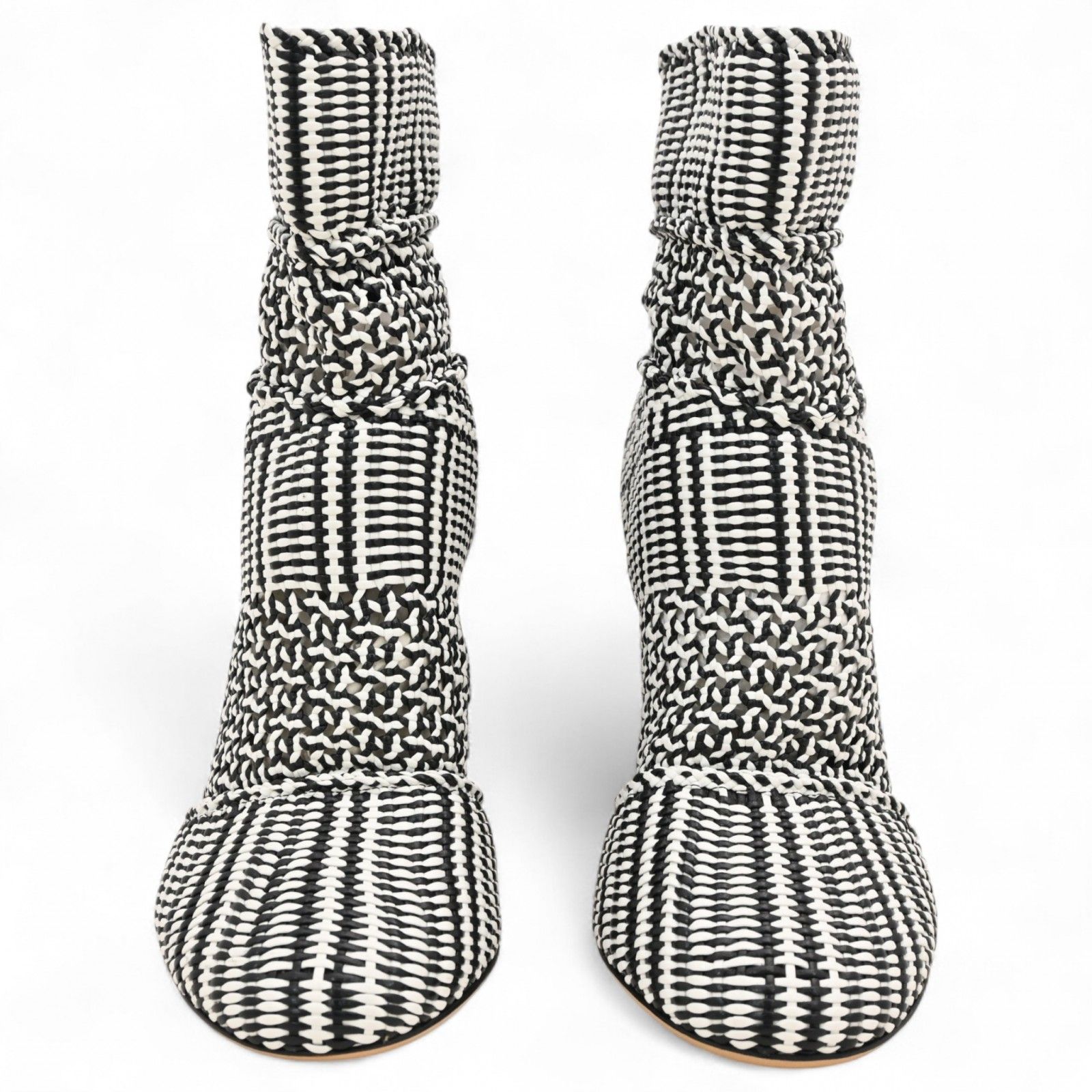 サルヴァトーレフェラガモ ショートブーツ ホワイト×ブラック Aランク sf 5612 cv