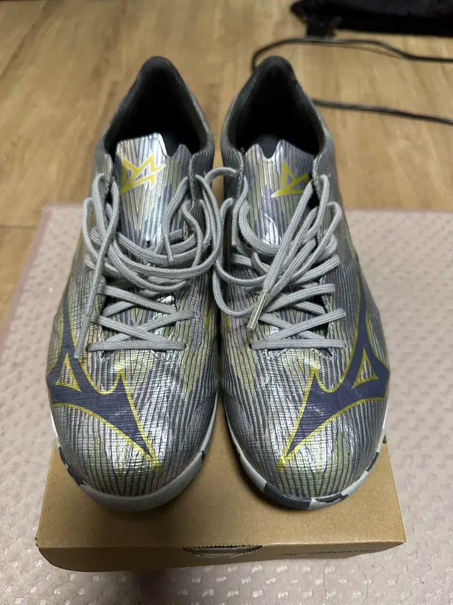 ミズノ アルファ2 エリート AS TF 270サイズ サッカーシューズ