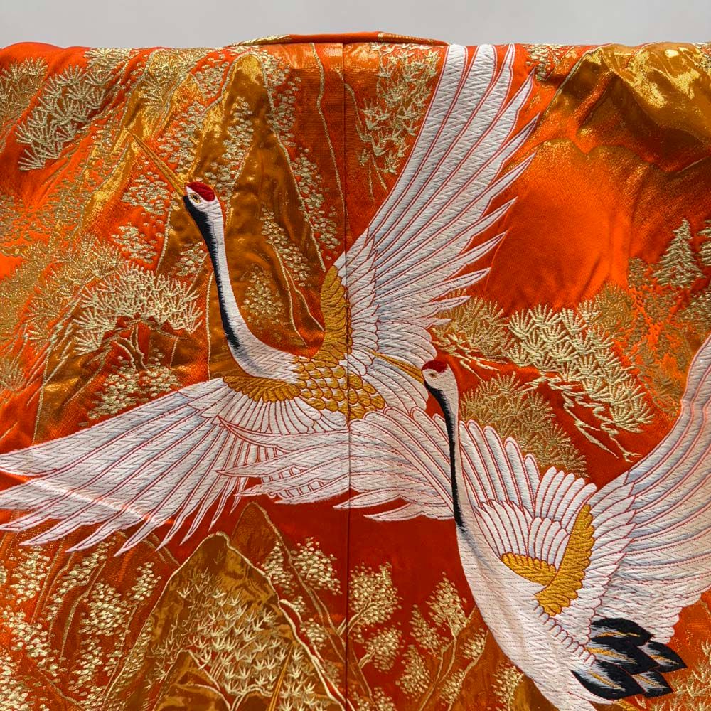 色打掛 正絹 鶴 刺繍 朱色 橙 打掛 花嫁衣裳 婚礼 リサイクル 中古