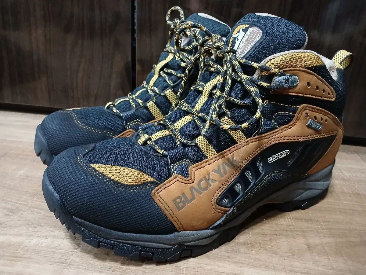 BLACK YAK ブラックヤク 登山靴 ブラック ブラウン 265 mm