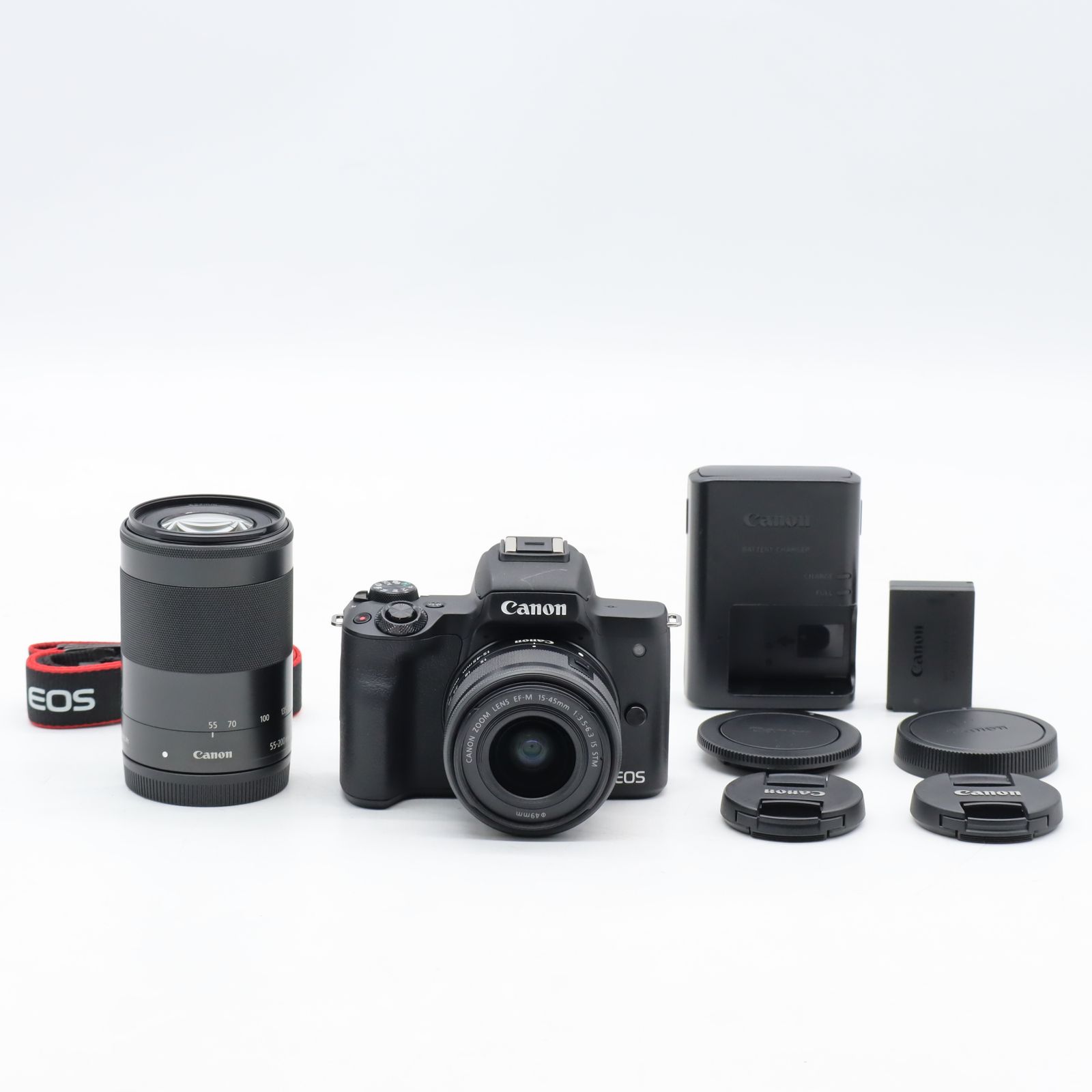 Canon EOS Kiss M ダブルズームキット ブラック ショット数 1000以下