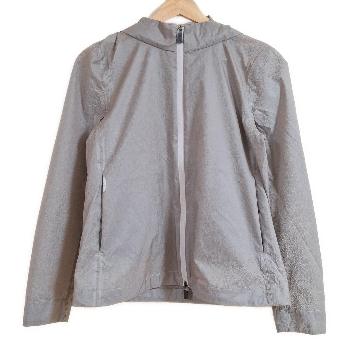 HERNO ヘルノ ブルゾン サイズ38 S レディース - グレー 長袖 春 秋