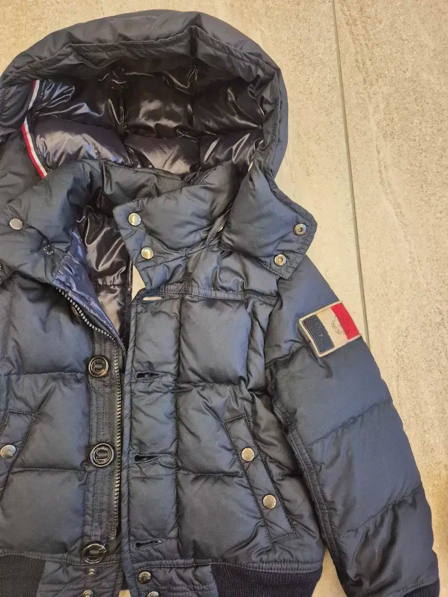 モンクレール ネイビー 4 y 105