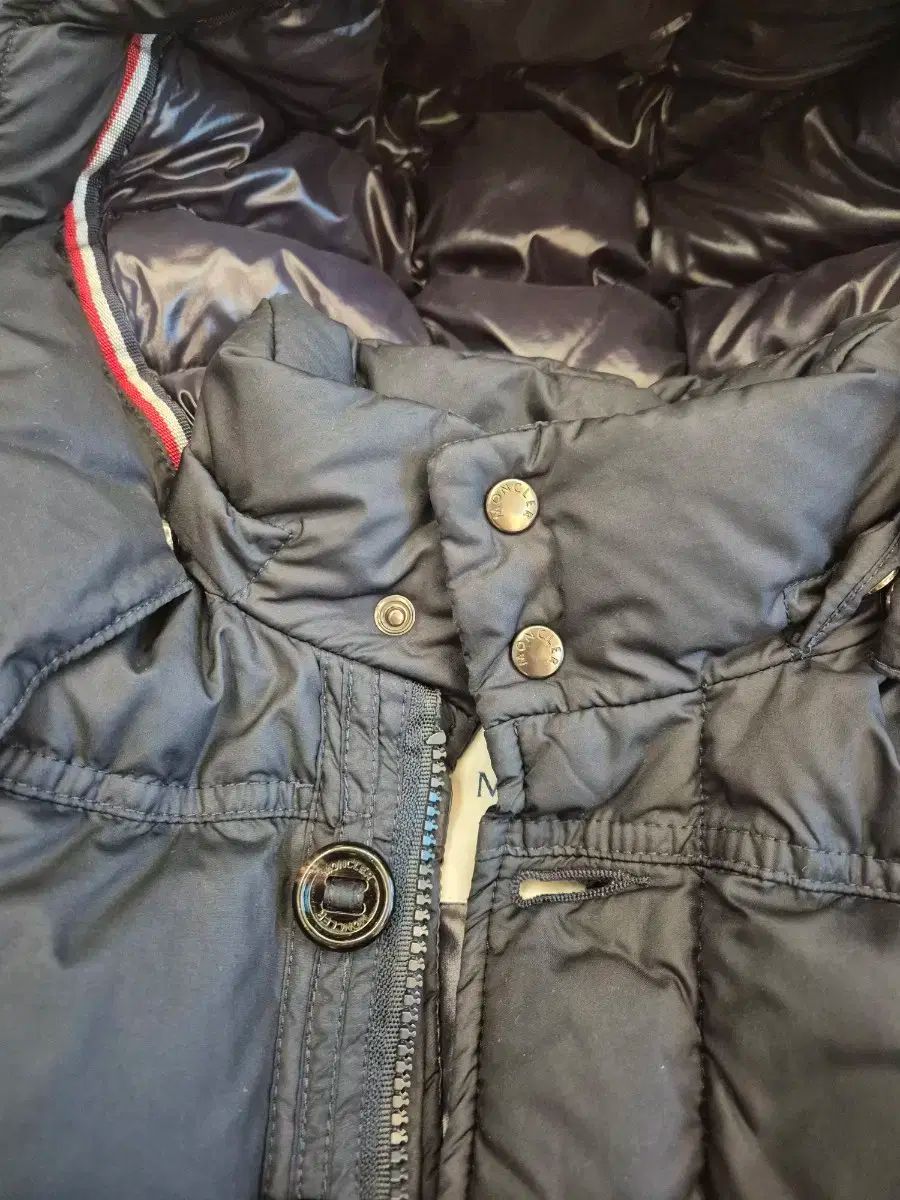 モンクレール ネイビー 4 y 105