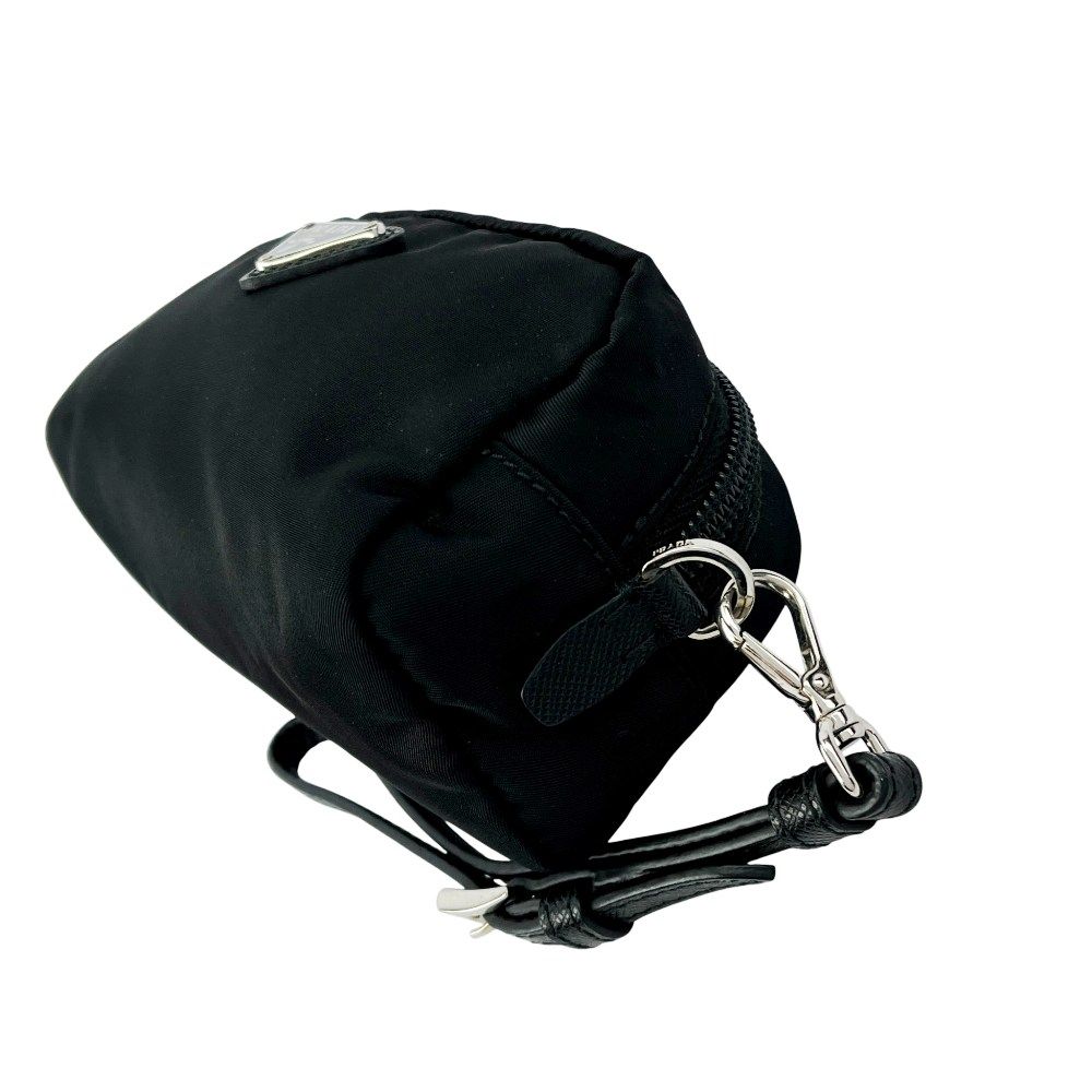 ナイロン ブラック