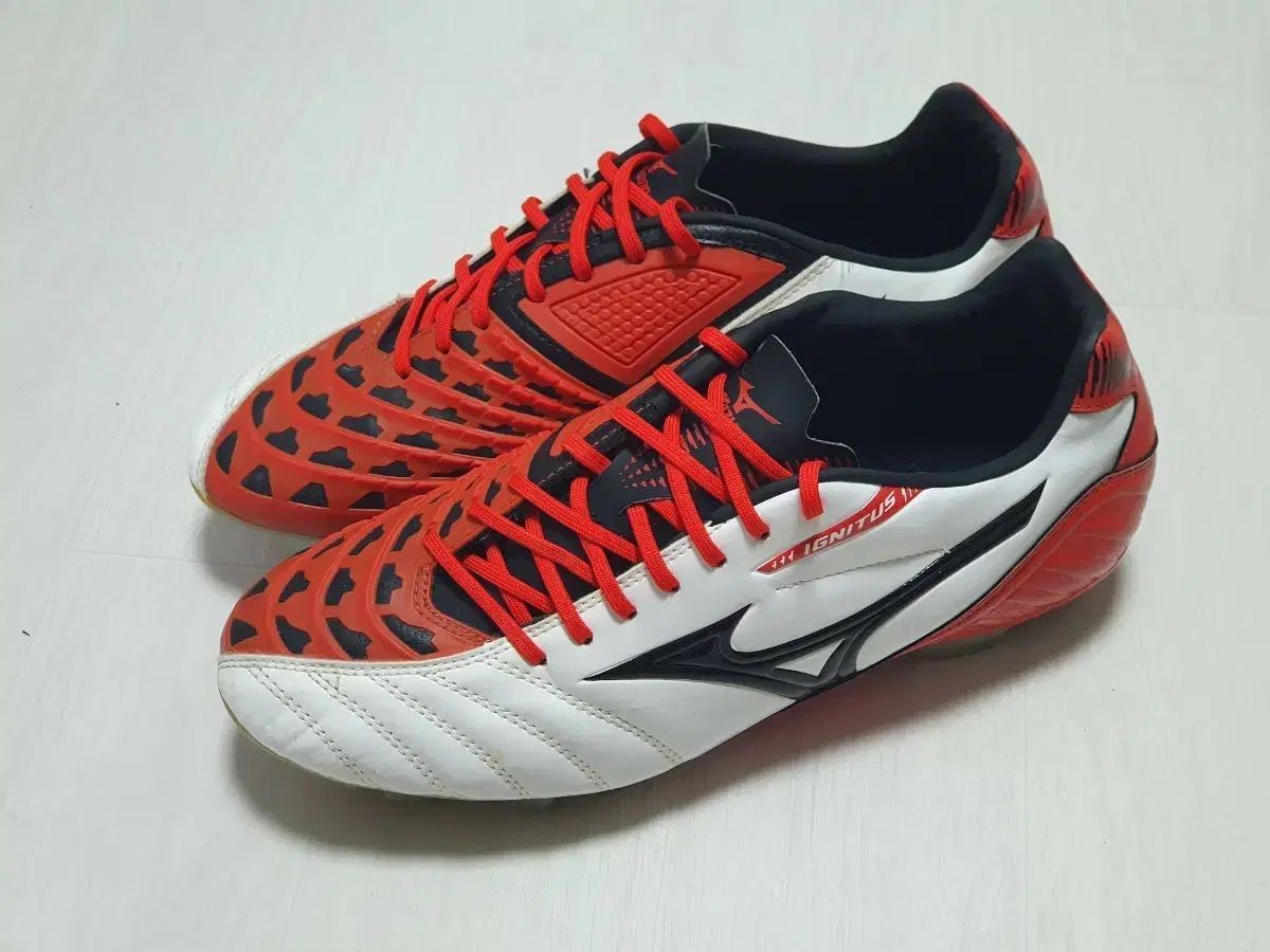 A級 mizuno ミズノ イグニタス 3 レッド MD MG 26.5サイズ